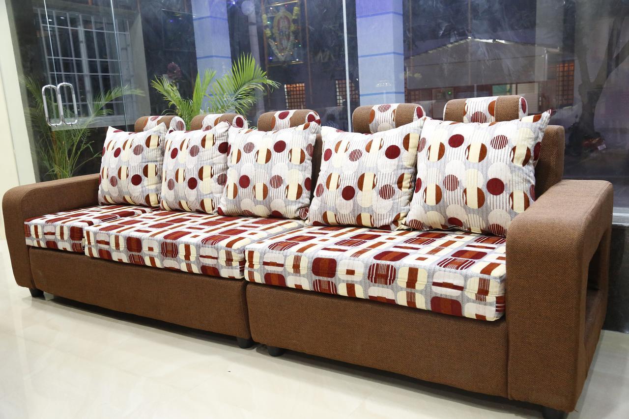 Hotel New Amirtham Inn Palni Buitenkant foto