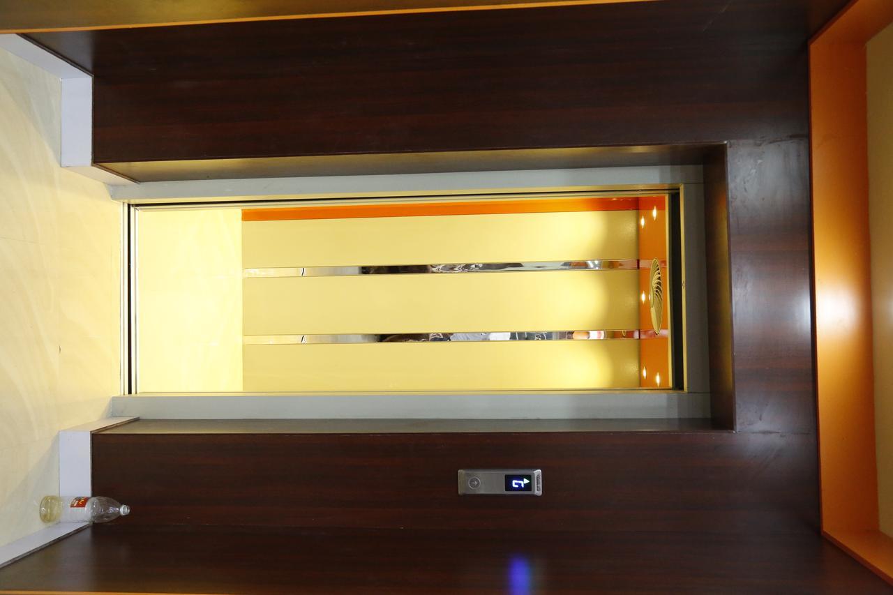 Hotel New Amirtham Inn Palni Buitenkant foto
