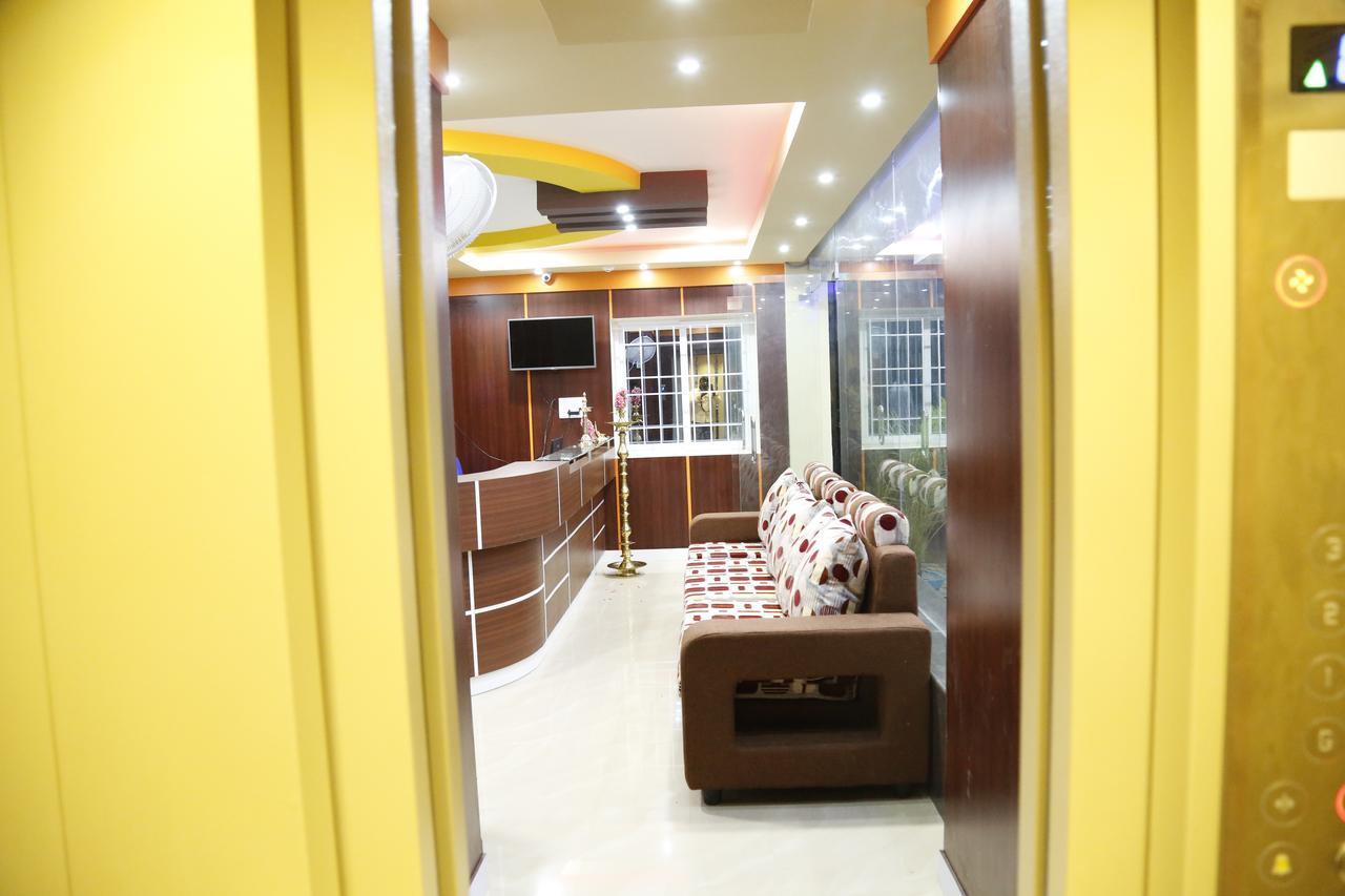 Hotel New Amirtham Inn Palni Buitenkant foto
