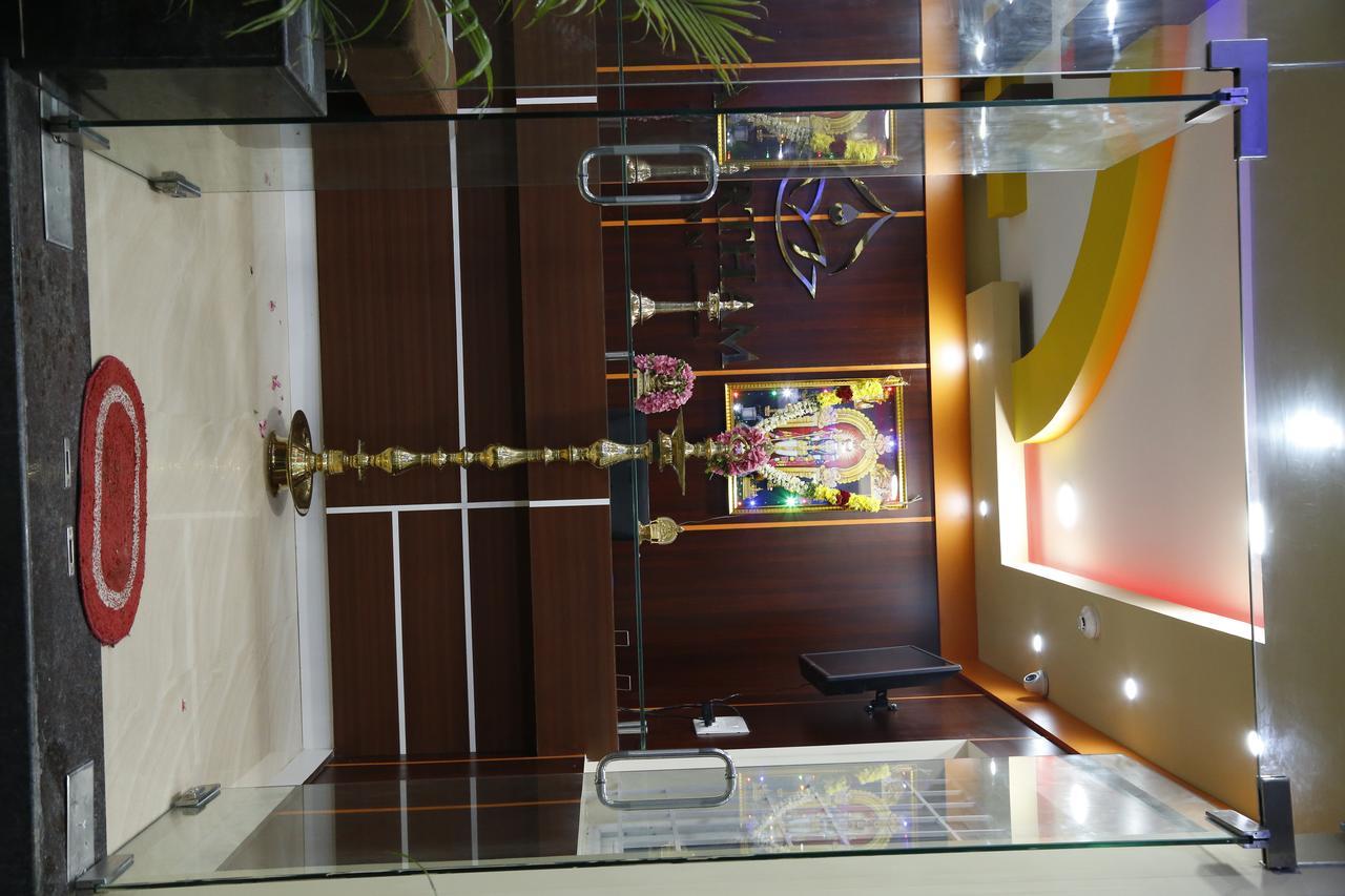 Hotel New Amirtham Inn Palni Buitenkant foto
