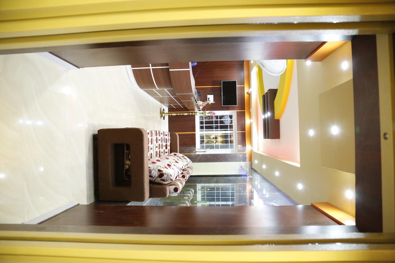 Hotel New Amirtham Inn Palni Buitenkant foto