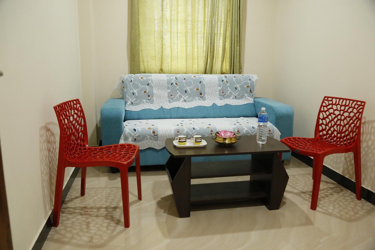 Hotel New Amirtham Inn Palni Buitenkant foto